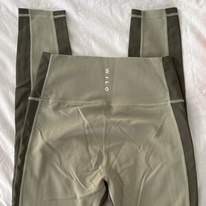 WILO Women's Olive Leggings